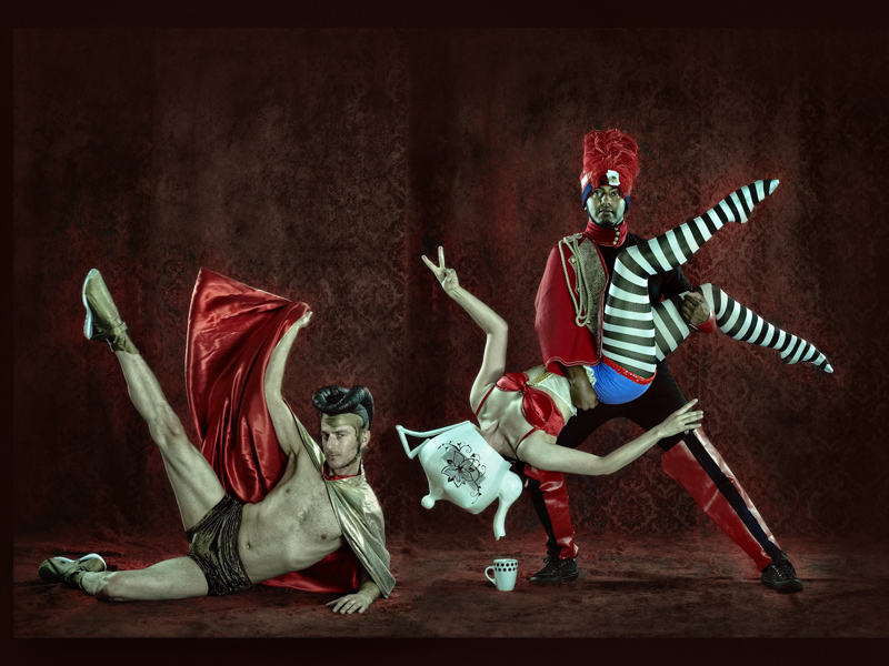 Dancers perform in Modern Vaudevillians