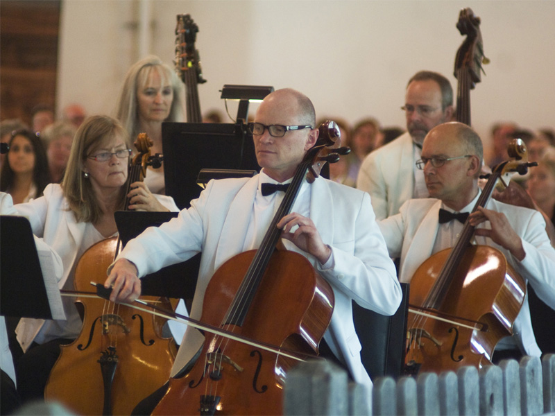 Calgary Philharmonic Orchestra performs at Pops in the Park