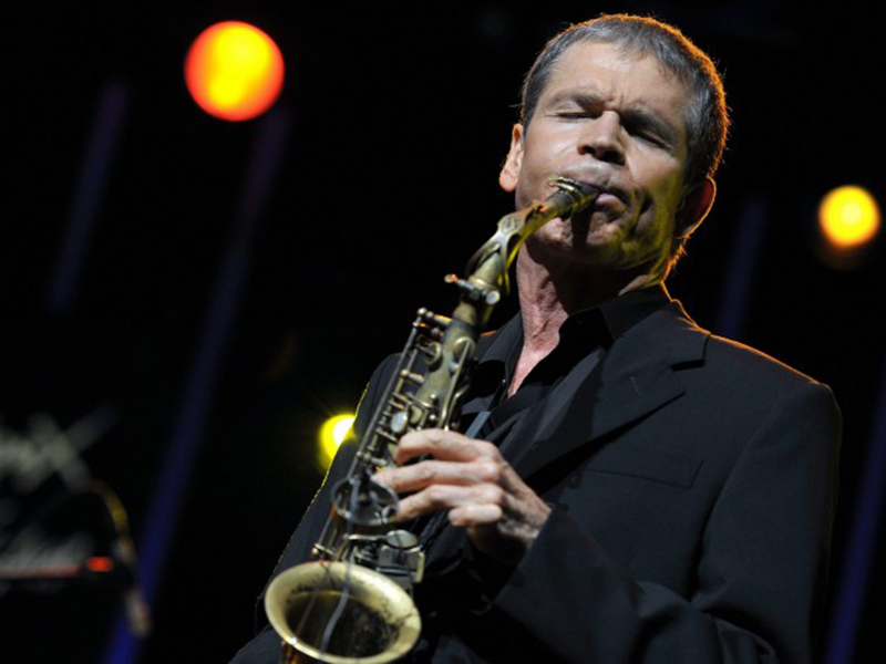Photo of David Sanborn playing the saxophone