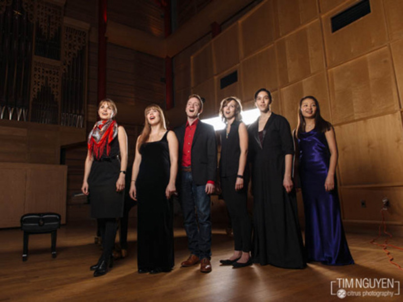 A photo of Collegium Musicum singing