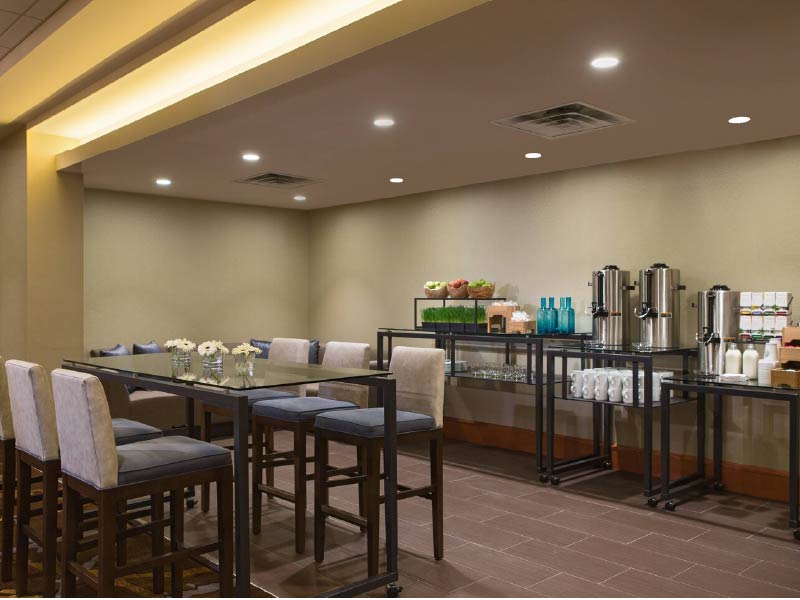 Image of Calgary Marriott Downtown Hotel's Mount Royal room in coffee break setup